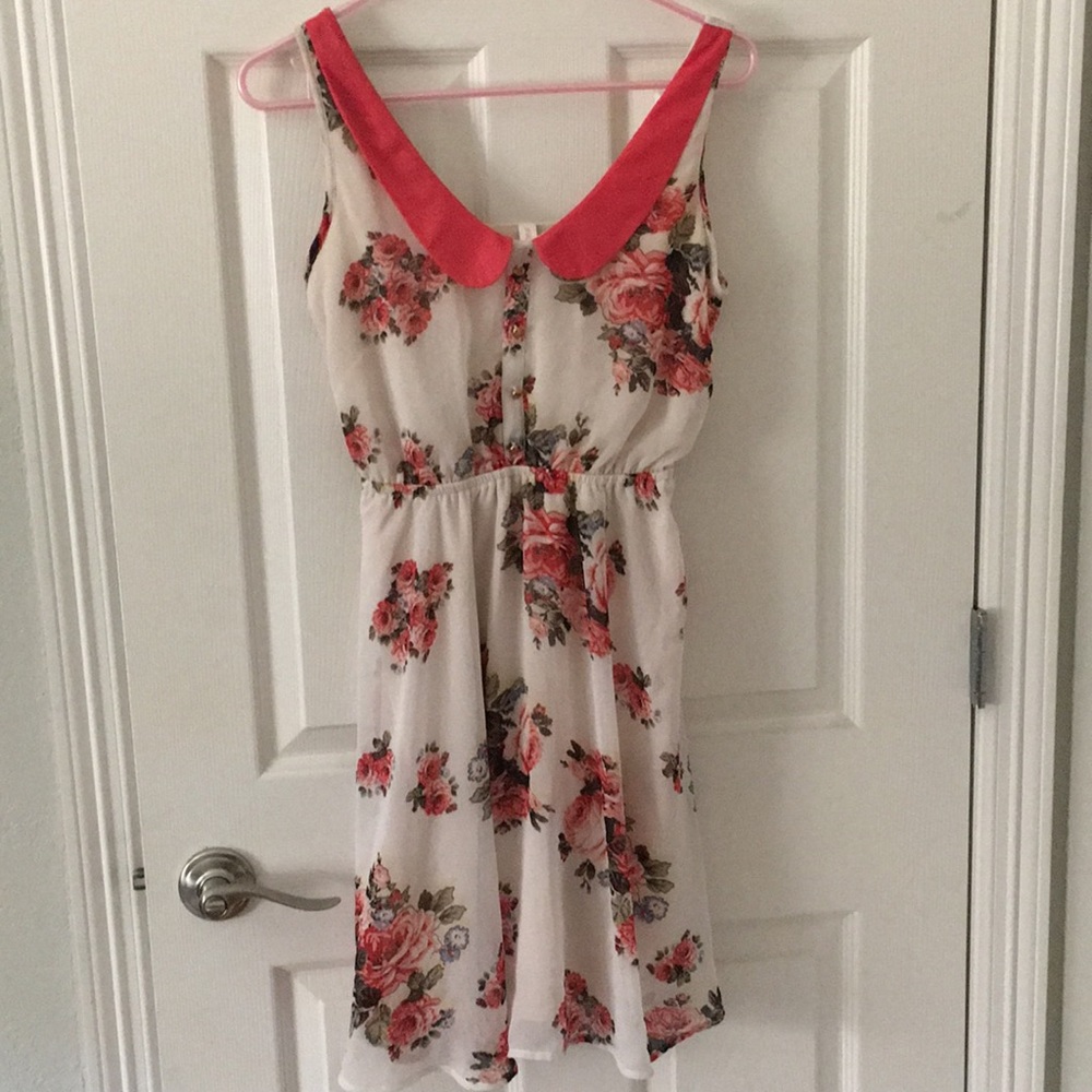 Coral accented floral print sundress